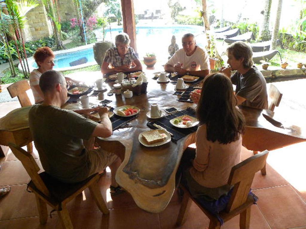 Saudara Home Ubud Ngoại thất bức ảnh